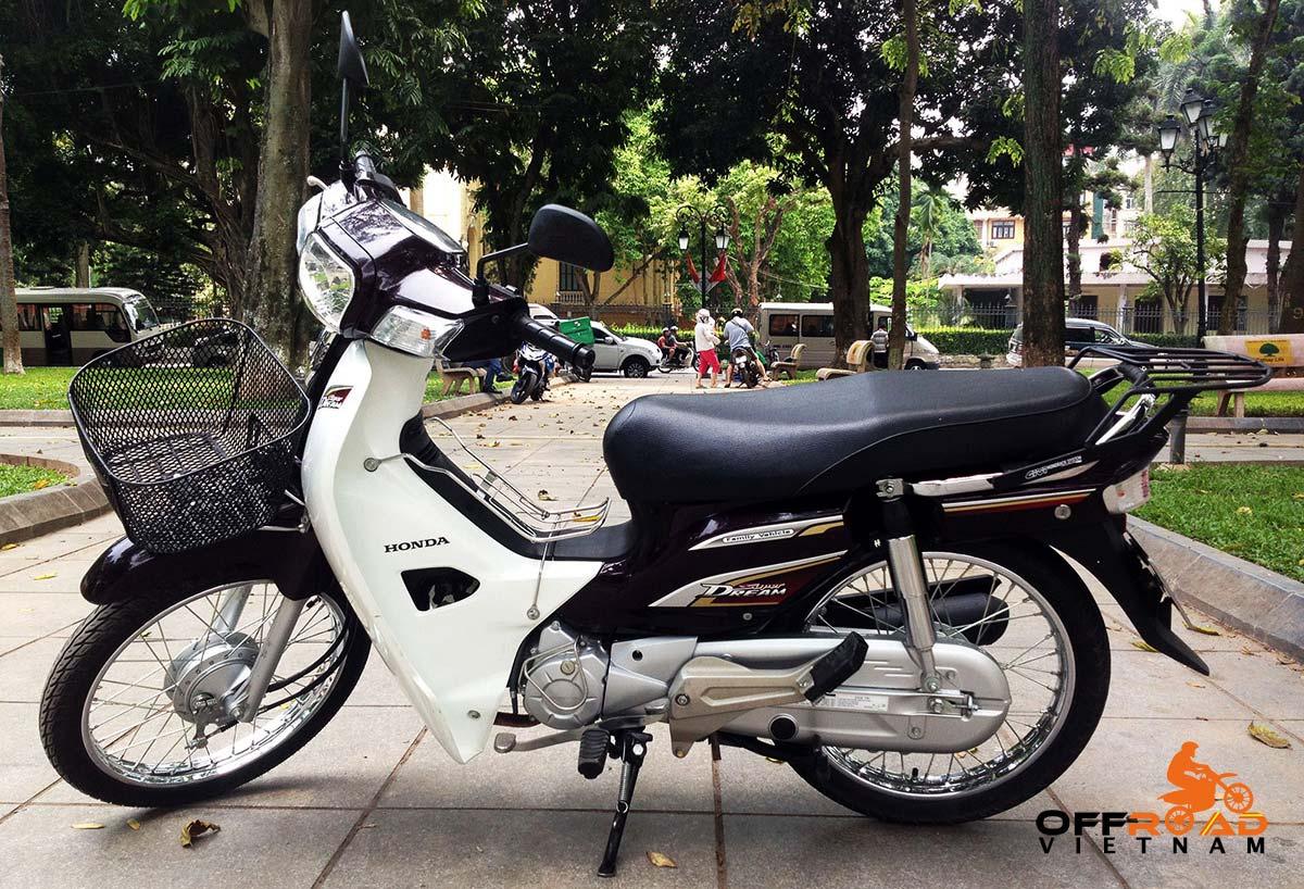 Hanoi Scooter Rental - 2014 Honda Super Dream 110cc Rental In Hanoi, Brown color, drum brakes.